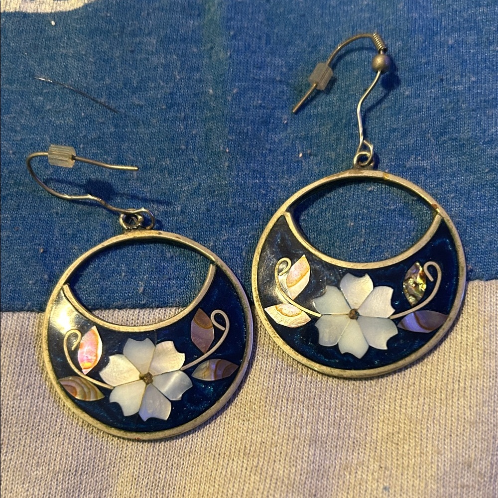 3/$20 Vintage Floral Blue and Gold sterling Earrings